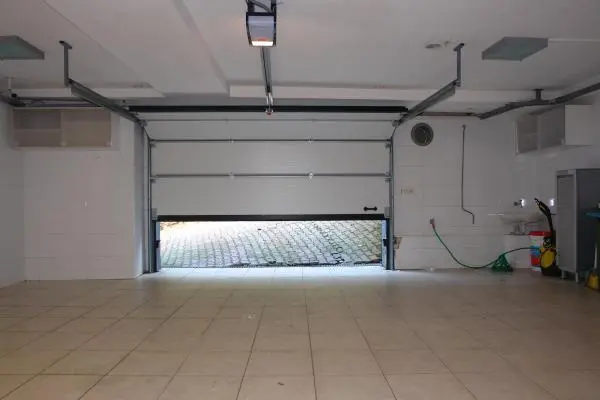 Seksiyonel Garaj Kapısı