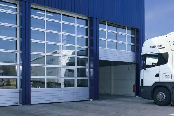 Tam Görüş Sağlayan Seksiyonel Kapılar